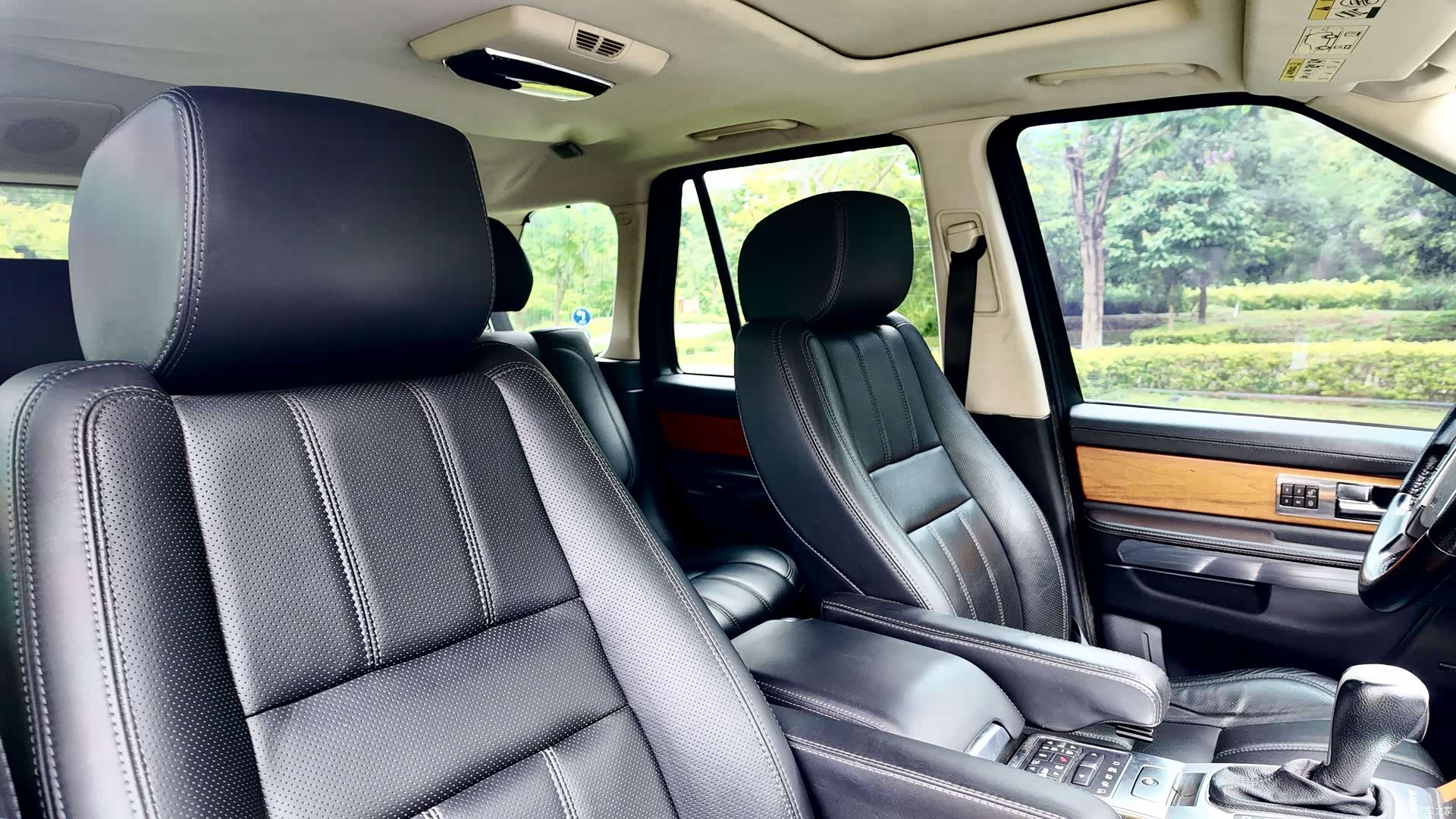Land Rover Range Rover, 2011 36