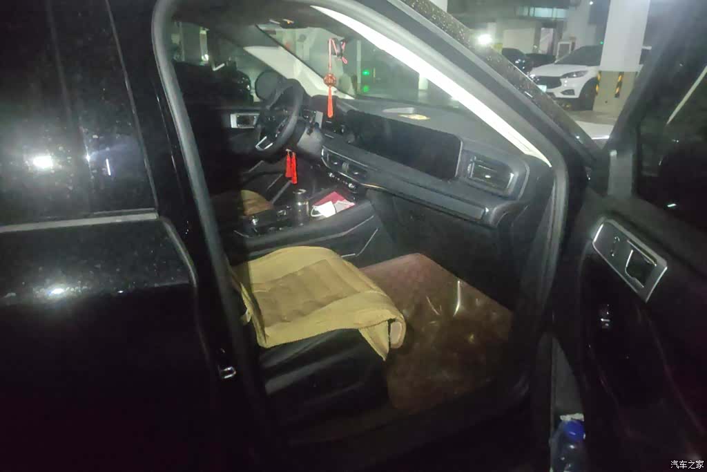 Ford Explorer, 2025 8