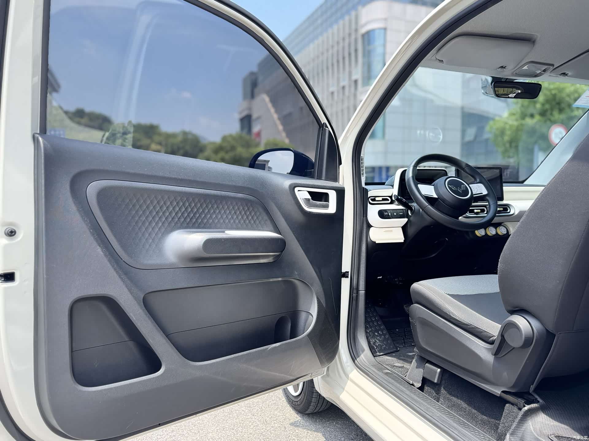 Wuling MINIEV, 2024 7