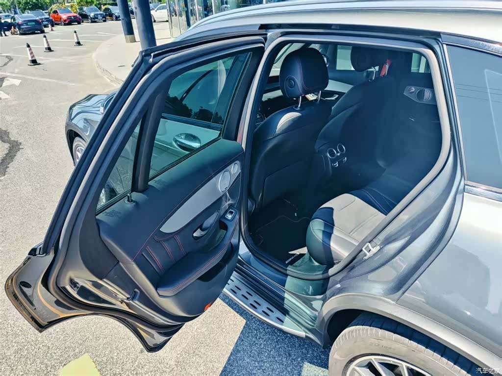Mercedes-Benz GLC, 2019 15