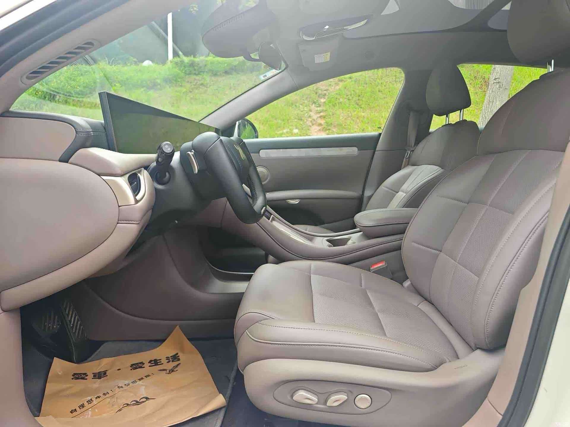 IM Motors L6, 2025 15