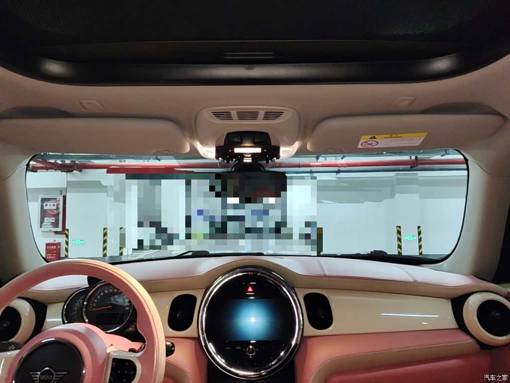 Mini ONE, 2022 18