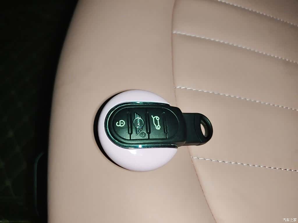 Mini ONE, 2022 9