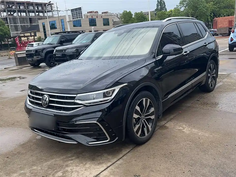 Volkswagen Tiguan L