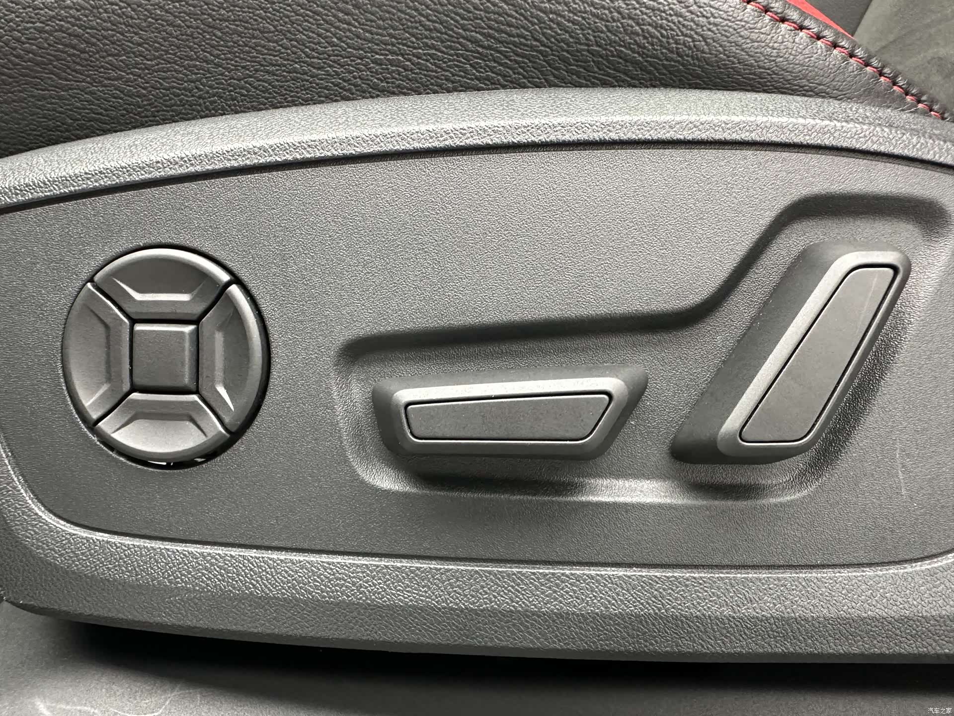 Audi Q3, 2023 13