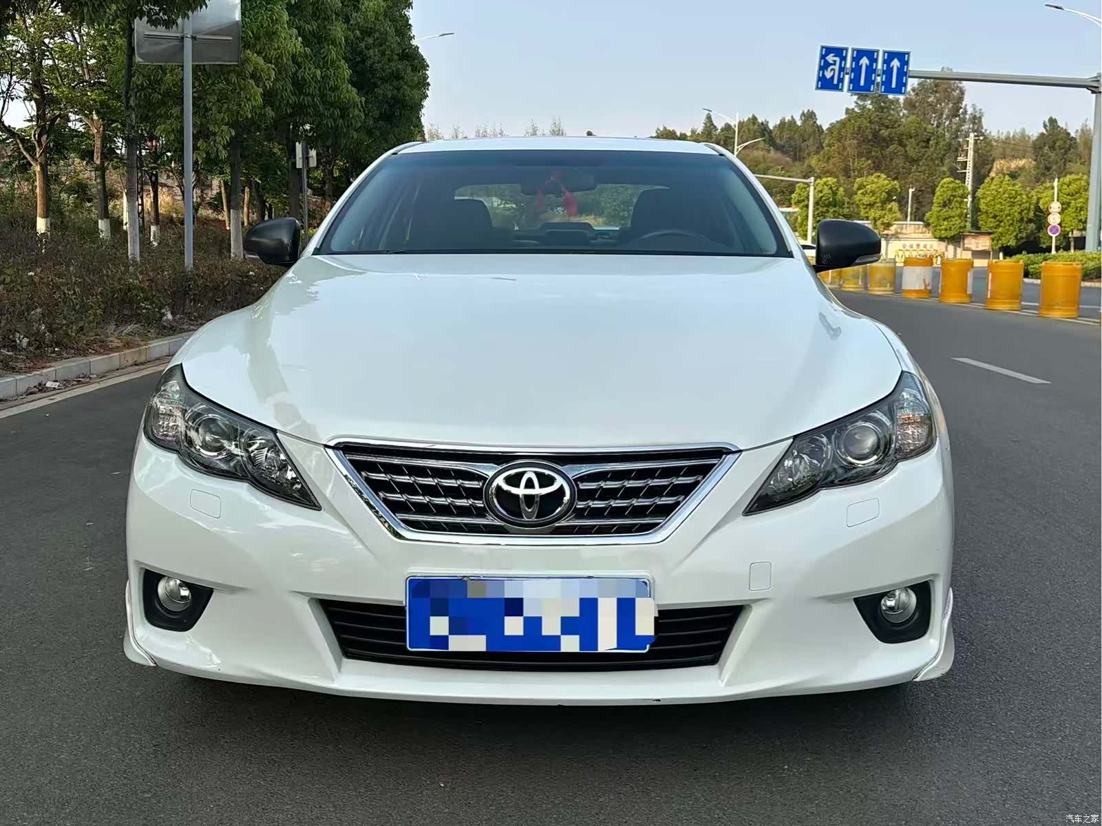 Toyota 2.5V, 2013 2