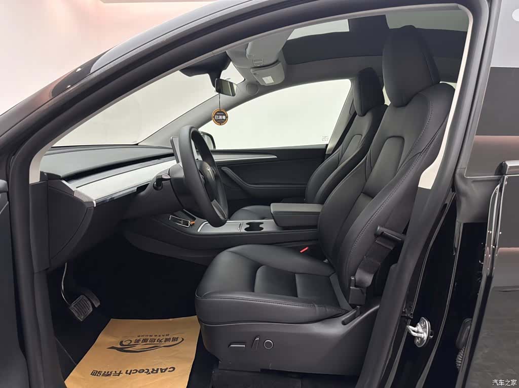 Tesla Model Y, 2023 8