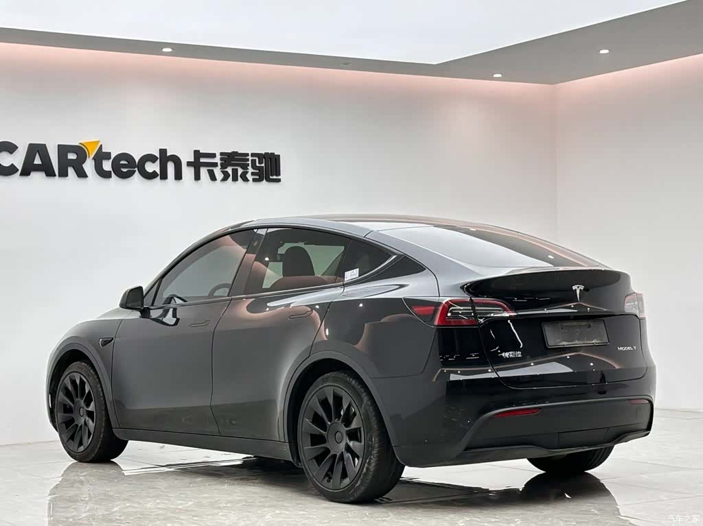 Tesla Model Y, 2023 3