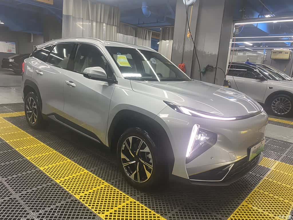 Geely Galaxy L7, 2025 2