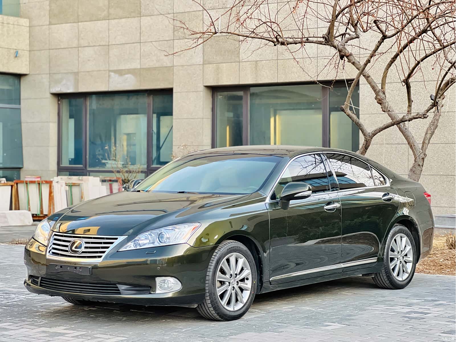 Lexus ES, 2010 1
