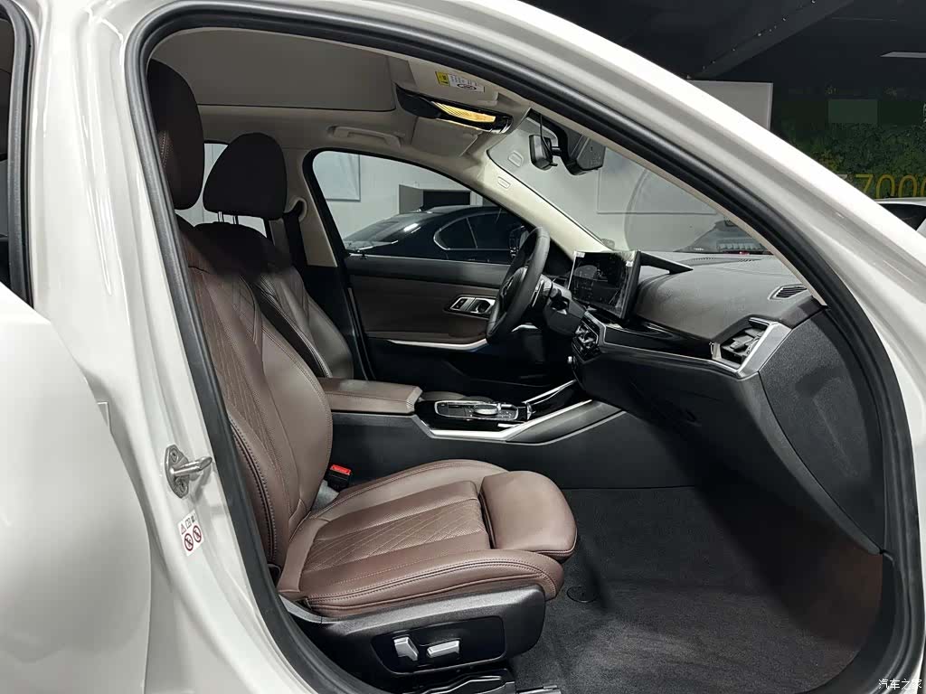 BMW 3 Series, 2023 12