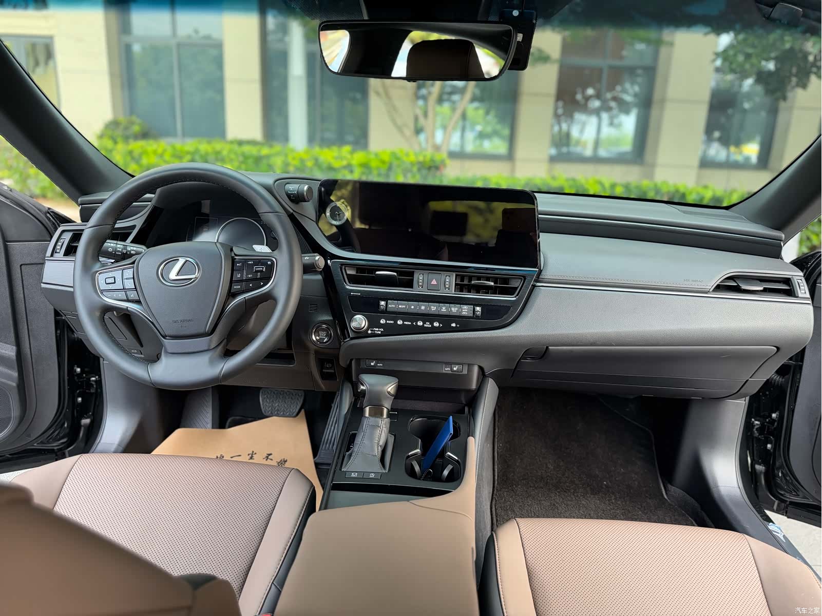 Lexus ES, 2024 7