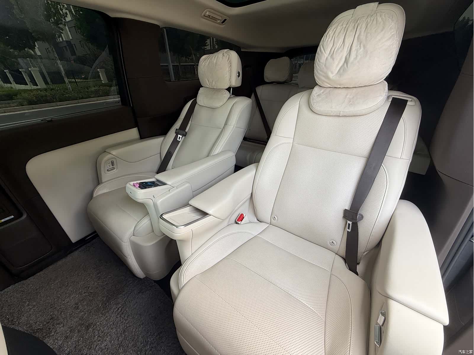 Li Auto MEGA, 2024 все фото