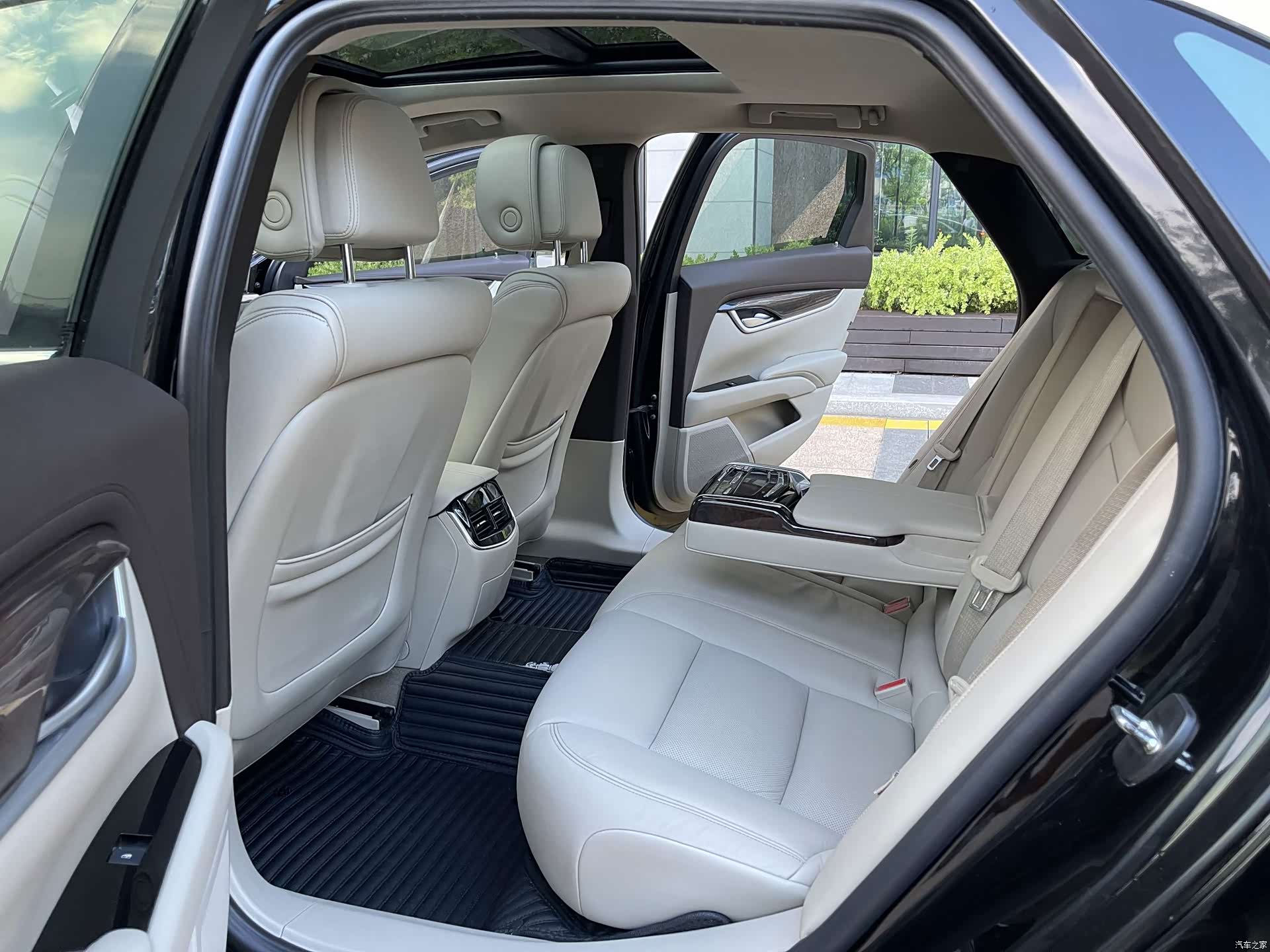 Cadillac XTS, 2014 9
