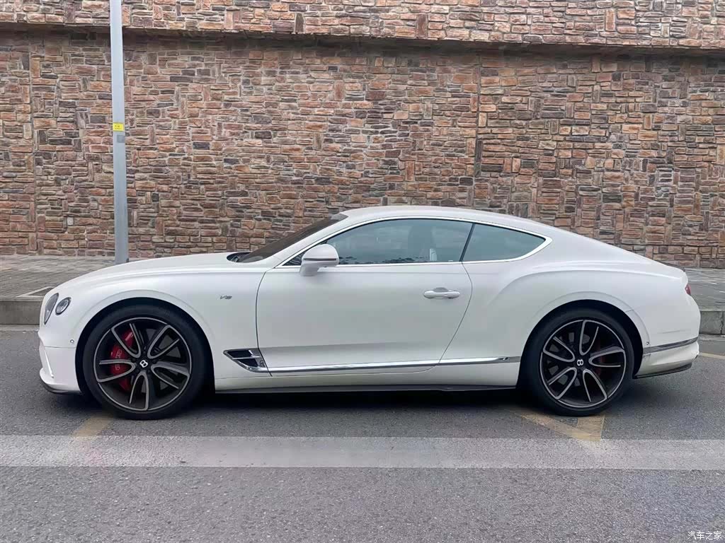 Bentley Continental GT, 2022 3