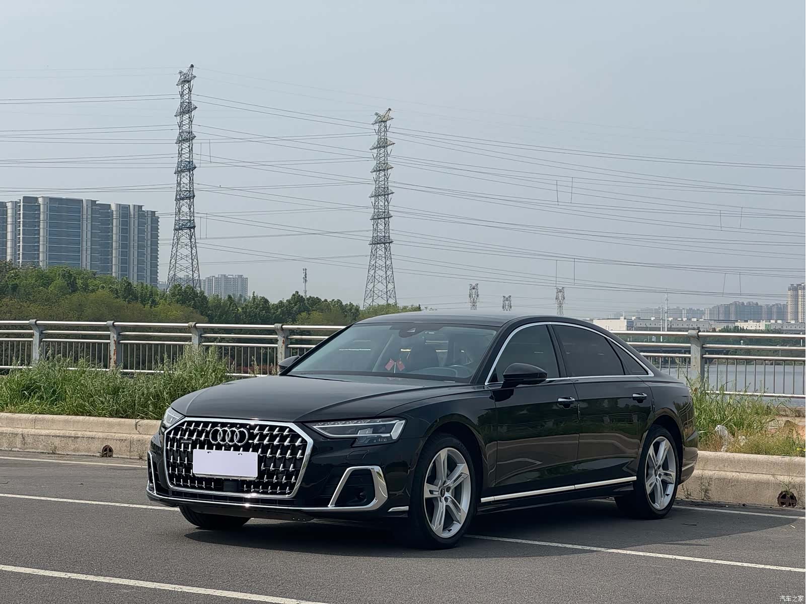 Audi A8L