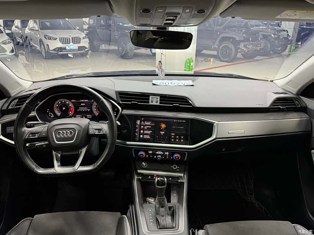 Audi Q3, 2022 9