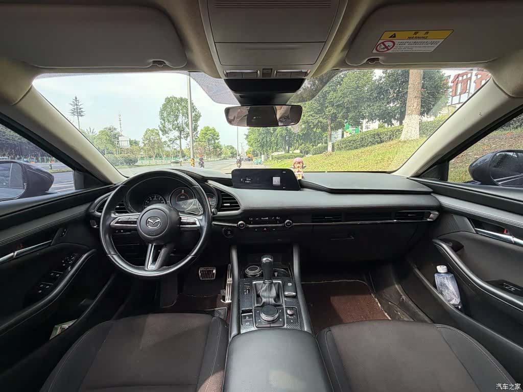 Mazda Mazda3, 2022 13