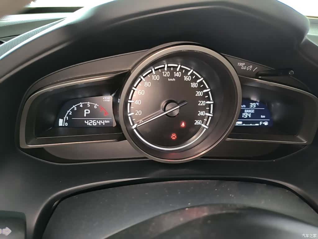 Mazda CX-4, 2022 12
