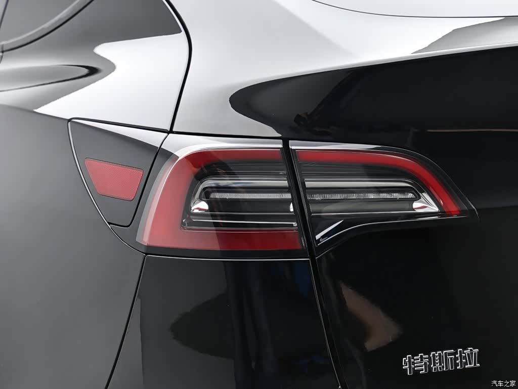 Tesla Model Y, 2023 9