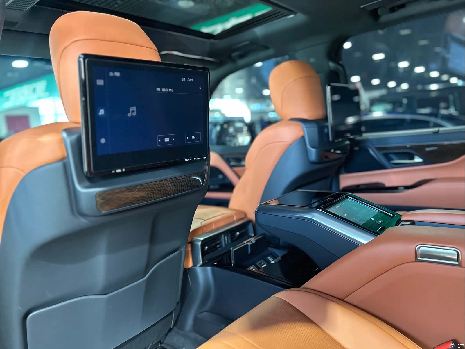 Lexus LX, 2026 19