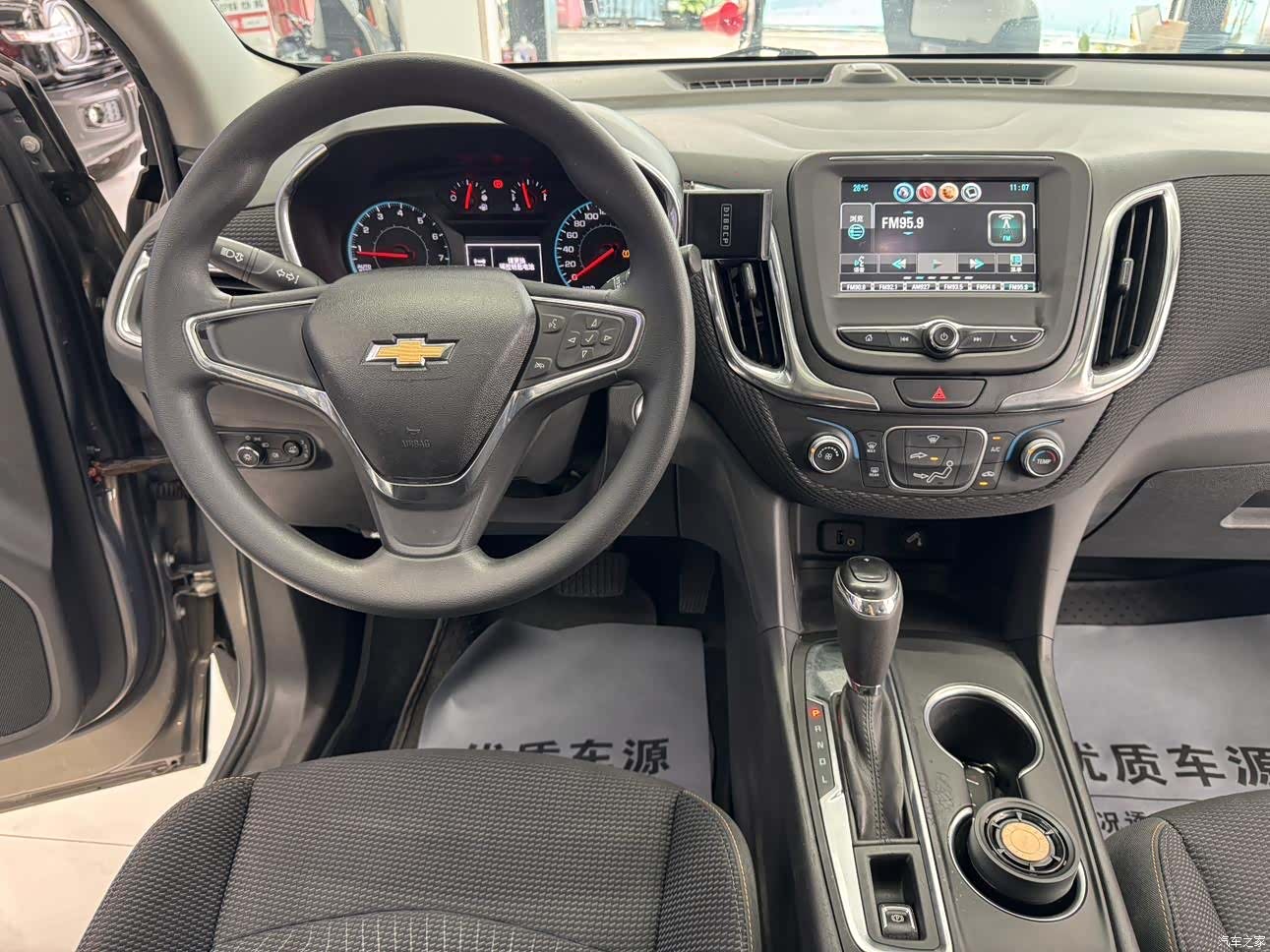 Chevrolet Equinox, 2017 все фото