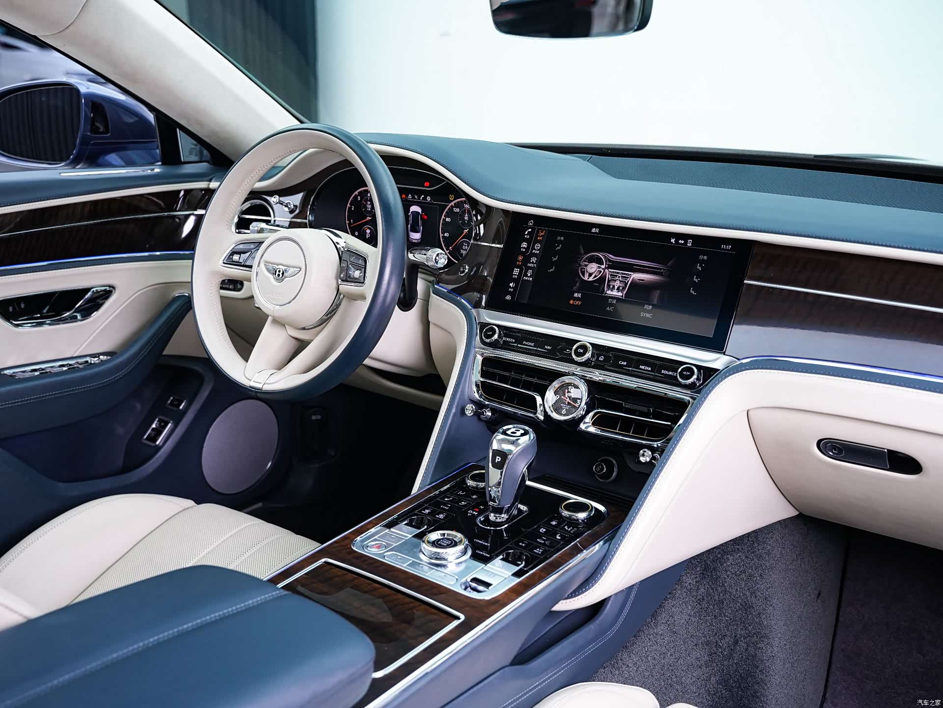 Bentley Flying Spur, 2021 11