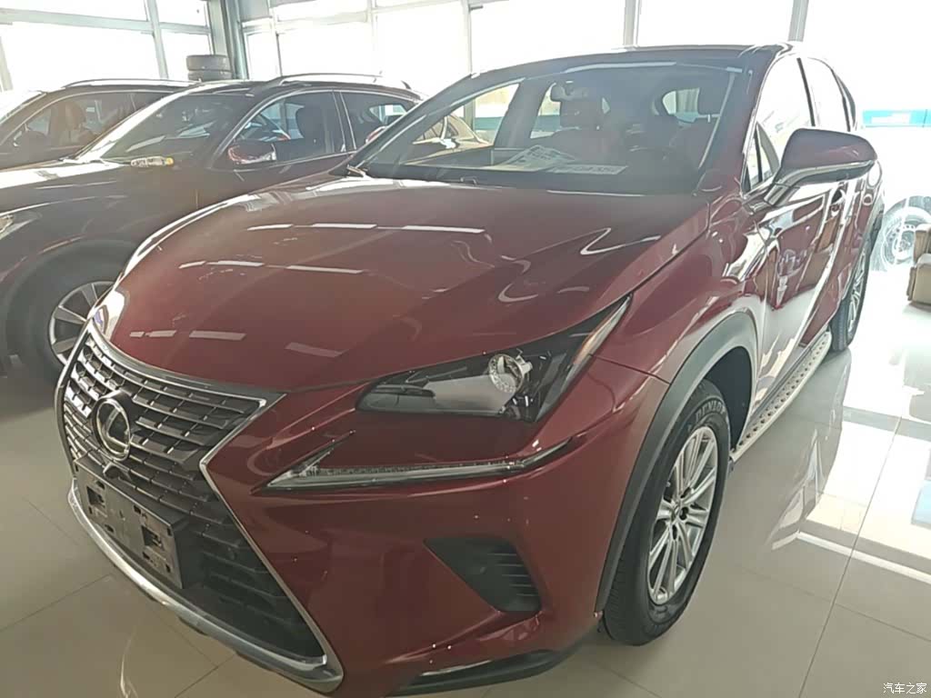 Lexus NX, 2018 1
