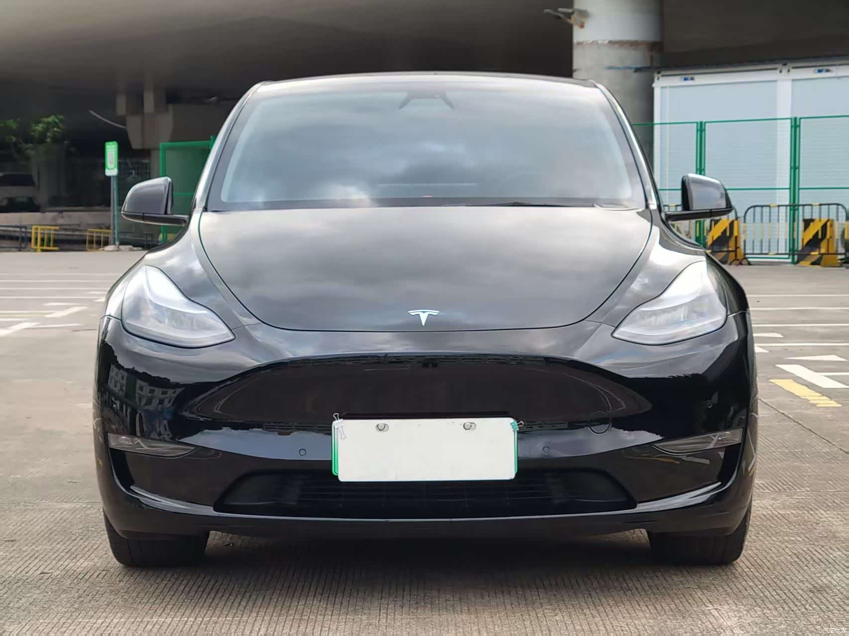 Tesla Model Y, 2023 2