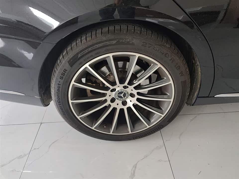 Mercedes-Benz S-class Mercedes-Benz S-class