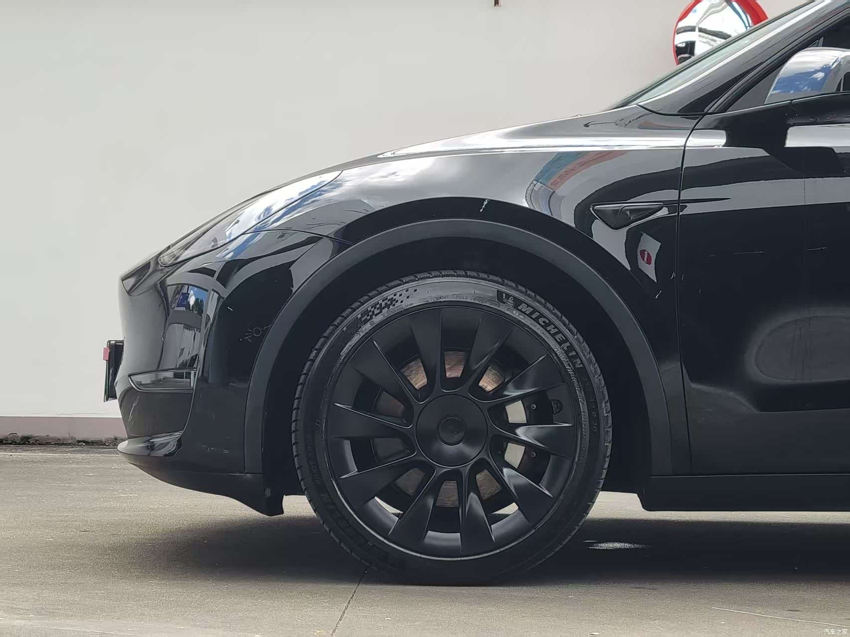 Tesla Model Y, 2023 24