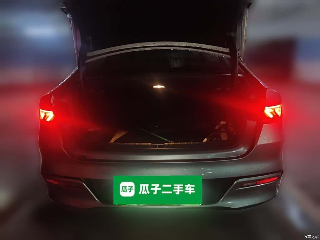BYD Qin, 2022 16