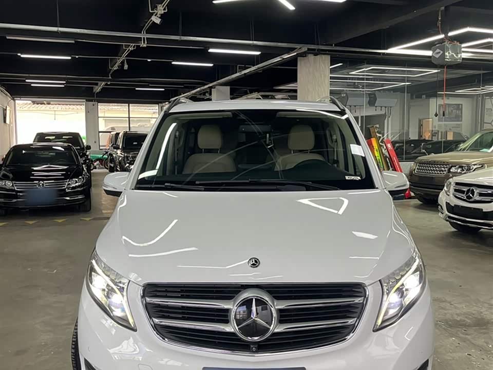 Mercedes-Benz V-class