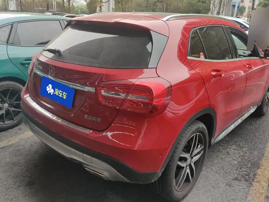 Mercedes-Benz GLA