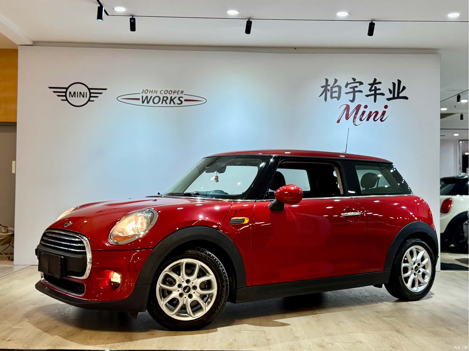 Mini ONE, 2017 1