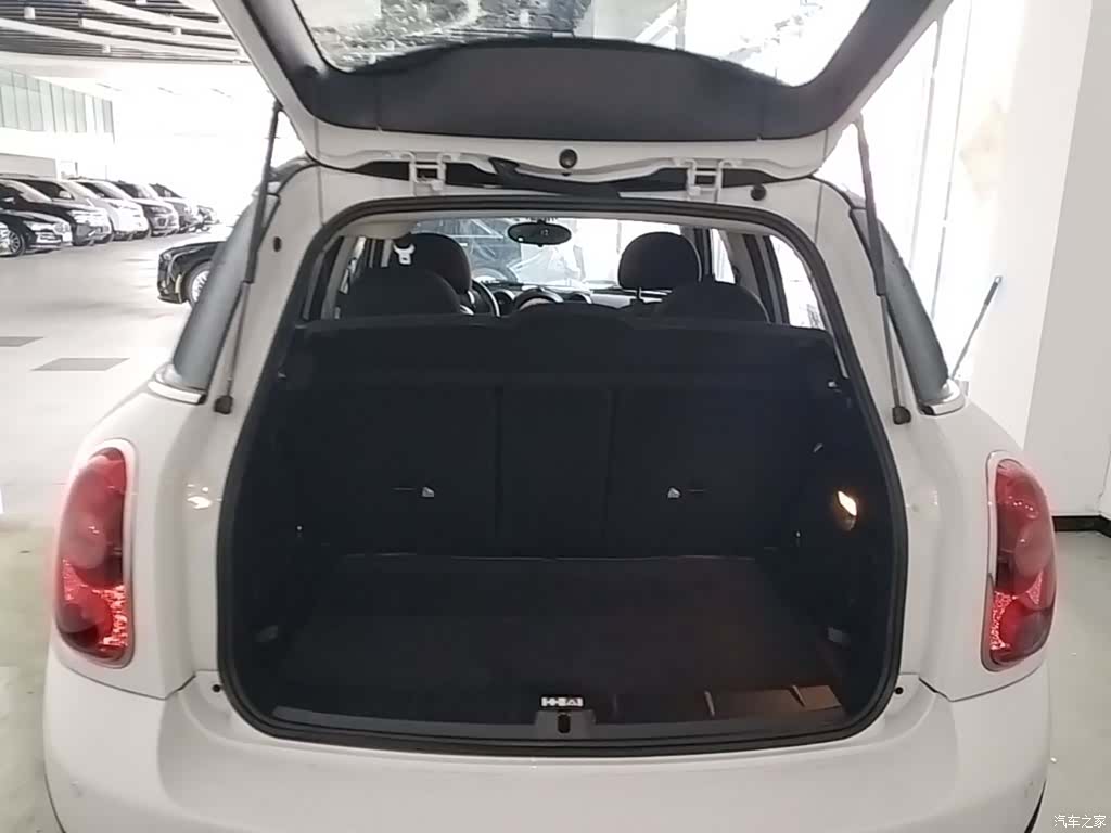 Mini Countryman, 2015 19