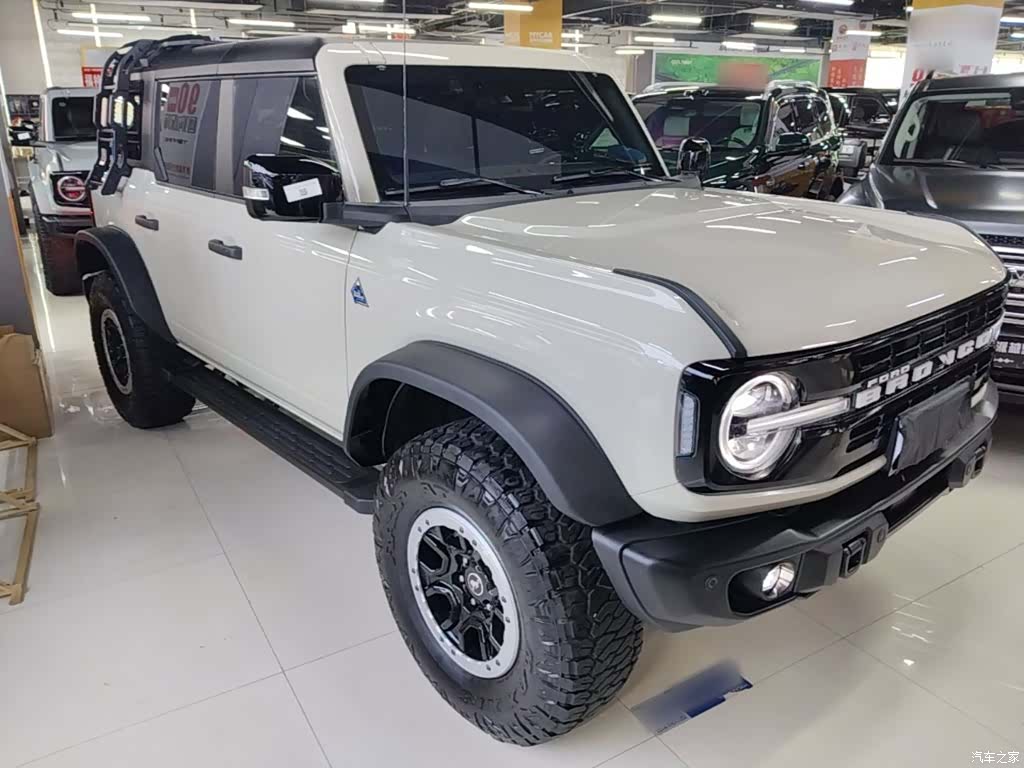 Ford Bronco, 2025 4