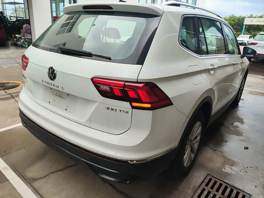 Volkswagen Tiguan L 2024, фото 6