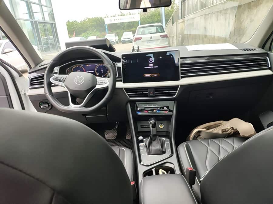Volkswagen Tiguan L 2024, фото 9