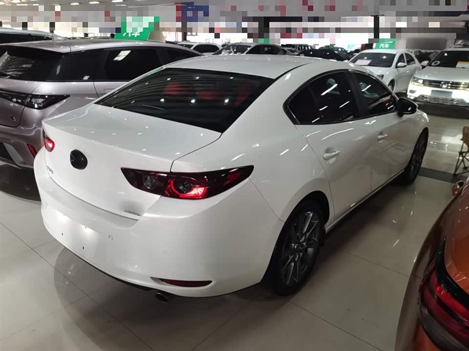 Mazda 3 Angkesaila