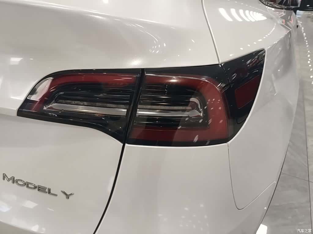 Tesla Model Y, 2023 8