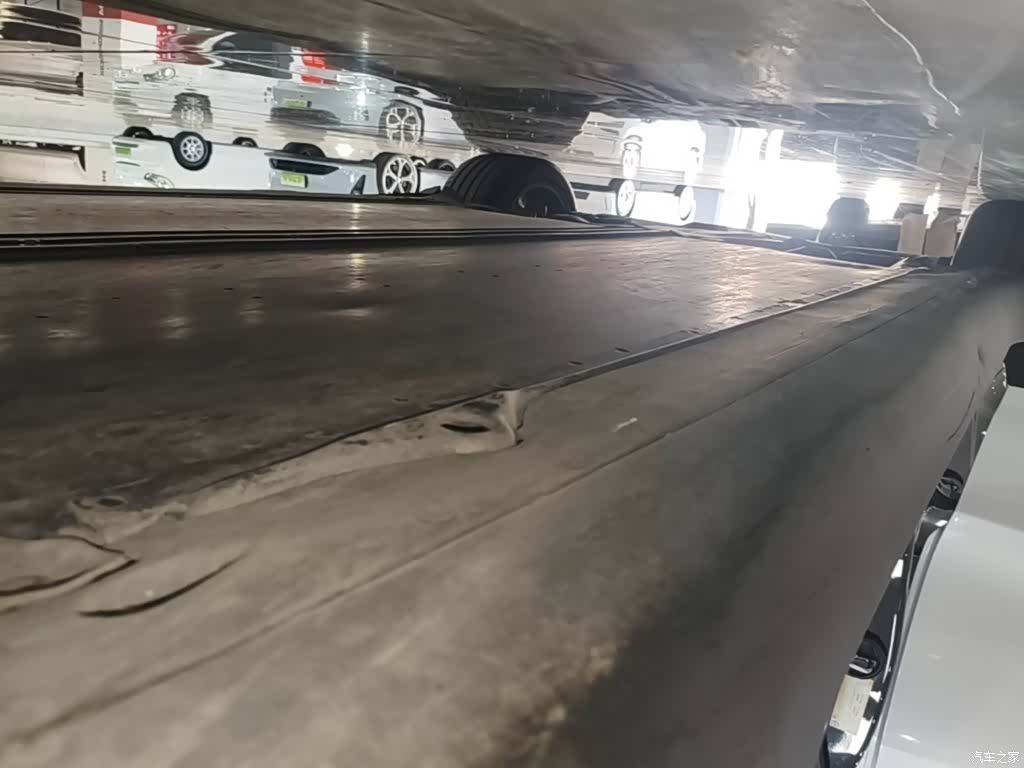 Tesla Model Y, 2023 21