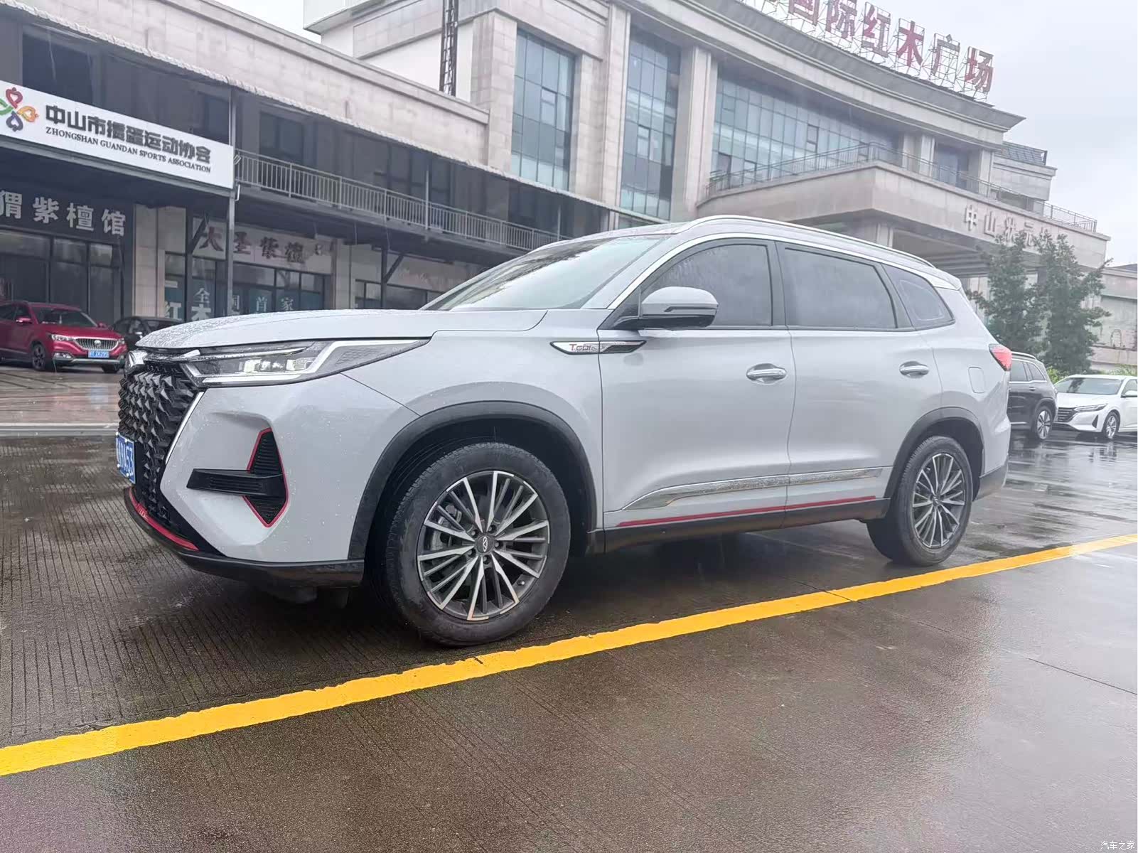 Chery Tiggo 8, 2023 4