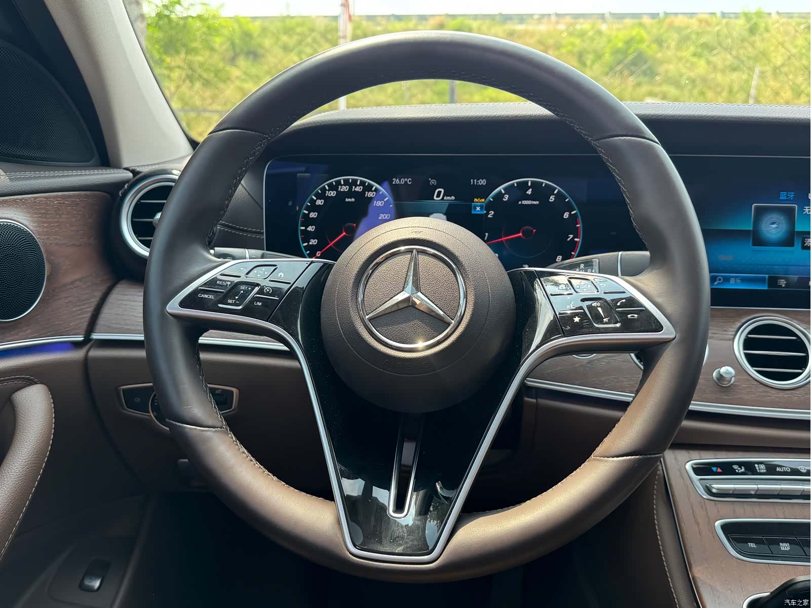 Mercedes-Benz E-Class, 2023 10