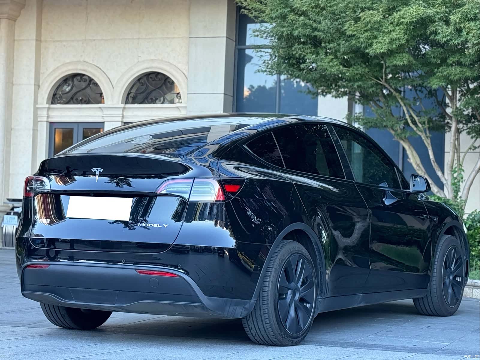 Tesla Model Y, 2024 10