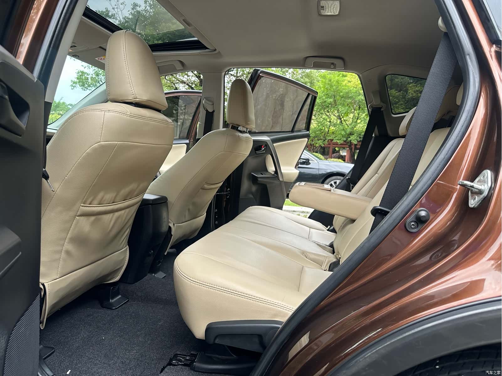 Toyota RAV4, 2017 6