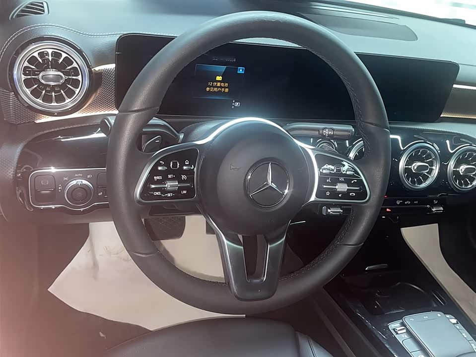 Mercedes-Benz Class A Mercedes-Benz Class A