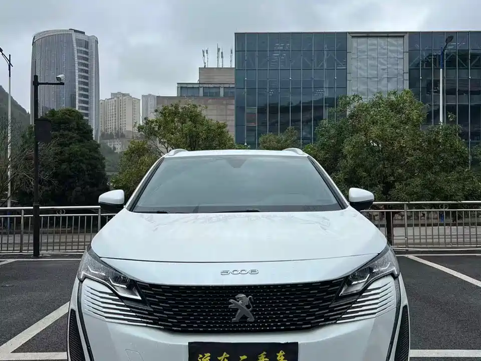 Peugeot 5008