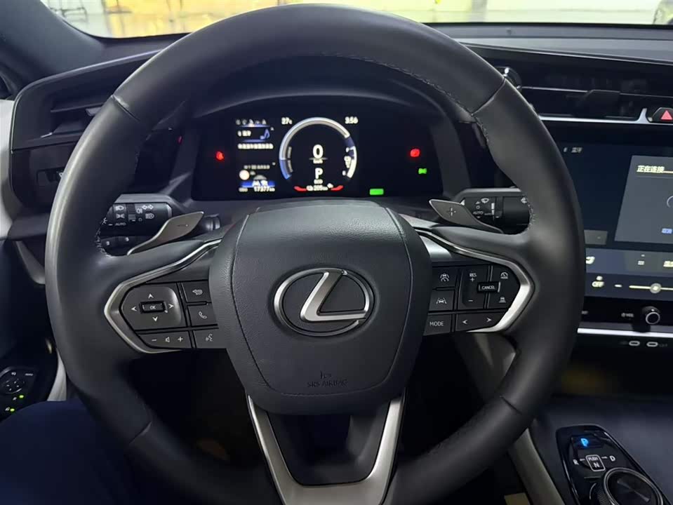 Lexus RZ