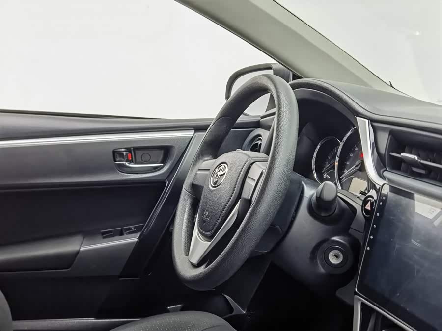 Toyota Corolla 2017, фото 22